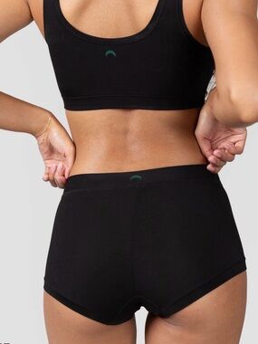 Huha brief black